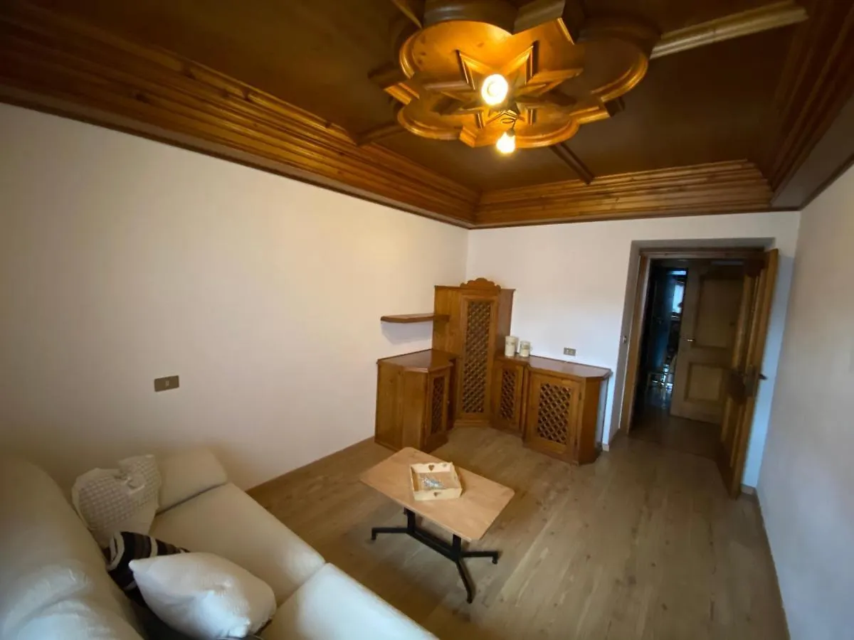 Casa D'Ambros Apartmán Candide